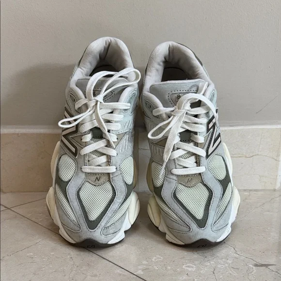 New balance 9060 women’s size 8 - Picture 1 of 8